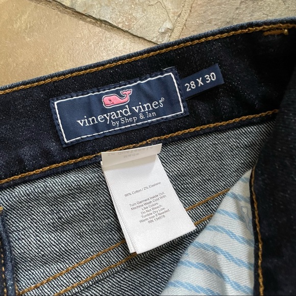 Vineyard Vines•LIKE NEW•28”x 30”•Straight Fit Jeans•True Indigo Dye•Vintage Wash - Picture 7 of 13
